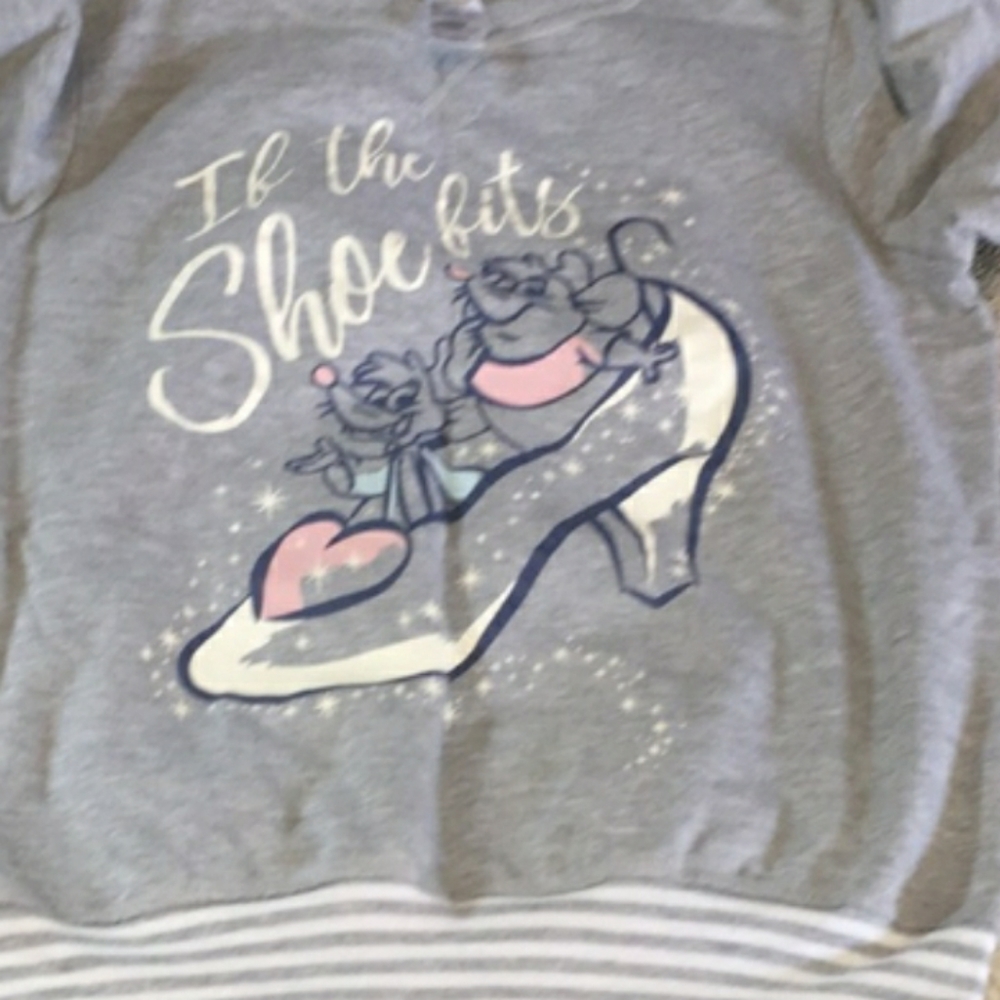 Cinderella Pajama shirt size small